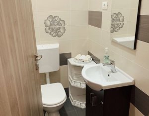 Apartament 3 camere, 2 bai, situat in Floresti, zona Stadionului