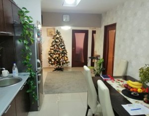 Appartement 4 chambres à vendre dans Cluj-napoca, zone Marasti