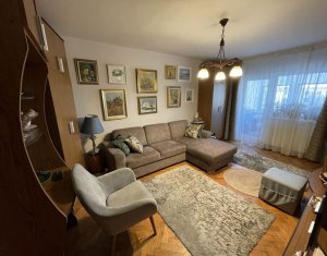 Sale apartment 3 rooms in Cluj-napoca, zone Manastur