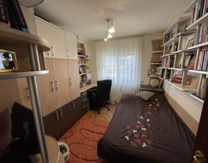 Appartement 3 chambres à vendre dans Cluj-napoca, zone Manastur