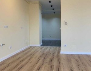 Appartement 3 chambres à vendre dans Cluj-napoca, zone Intre Lacuri