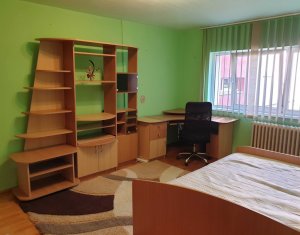 Appartement 3 chambres à vendre dans Cluj-napoca, zone Zorilor