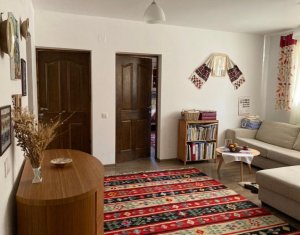 Apartment 3 rooms for sale in Floresti