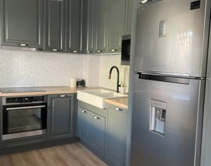 Appartement 3 chambres à vendre dans Cluj-napoca, zone Sopor