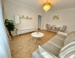 Apartment 4 rooms for sale in Cluj-napoca, zone Manastur