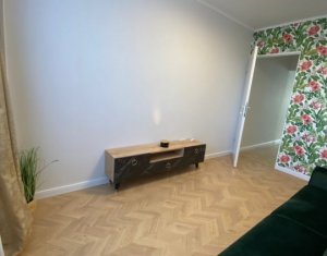 Appartement 4 chambres à vendre dans Cluj-napoca, zone Manastur