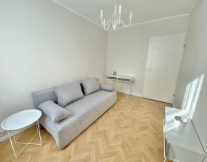 Apartament cu 4 camere semidecomandate, 83 mp utili, Manastur