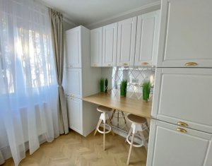 Apartament cu 4 camere semidecomandate, 83 mp utili, Manastur