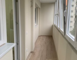 Apartament 4 camere, recent renovat, zona Calvaria Manastur