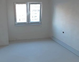 Appartement 4 chambres à vendre dans Cluj-napoca, zone Manastur