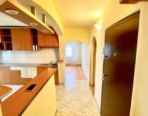 Appartement 4 chambres à vendre dans Cluj-napoca, zone Marasti