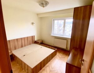 Appartement 4 chambres à vendre dans Cluj-napoca, zone Marasti