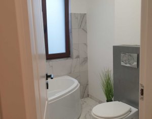 Apartament 3 camere, 2 bai, terasa 42 mp, in Floresti, zona Sub Cetate