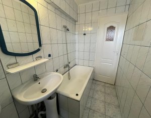 Apartament 3 camere, semidecomandat, 65 mp, Marasti