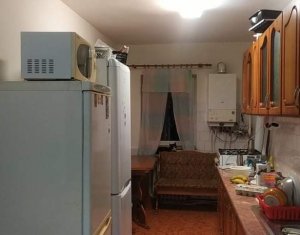 Apartament cu 3 camere decomandate, in Gruia, zona Stadion CFR