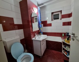 Apartament cu 3 camere decomandate, in Gruia, zona Stadion CFR