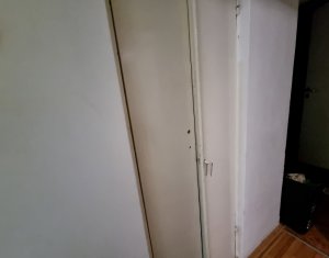 Apartament cu 3 camere decomandate, in Gruia, zona Stadion CFR