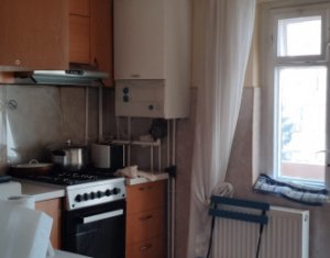 Apartament decomandat, 3 camere, etaj II, Manastur