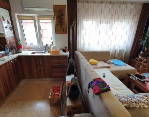 Apartament cu 3 camere, finisat si mobilat, Floresti, strada Florilor