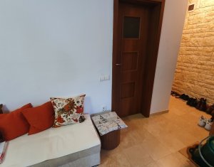 Apartament cu 3 camere, finisat si mobilat, Floresti, strada Florilor