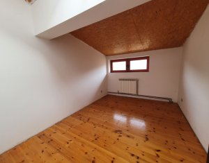 Appartement 4 chambres à vendre dans Cluj-napoca, zone Manastur