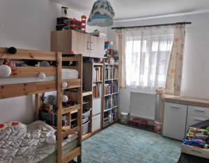 Appartement 4 chambres à vendre dans Cluj-napoca, zone Manastur