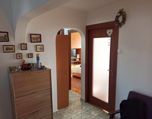 Appartement 4 chambres à vendre dans Cluj-napoca, zone Marasti