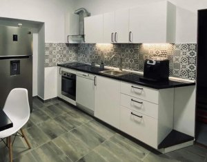 Apartment 4 rooms for sale in Cluj-napoca, zone Centru