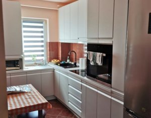 Apartment 4 rooms for sale in Cluj-napoca, zone Manastur