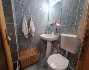 Apartament cu 3 camere decomandate, 73 mp utili, Plopilor