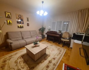 Apartament cu 3 camere decomandate, 73 mp utili, Plopilor