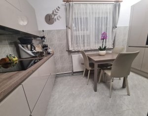 Apartament cu 3 camere decomandate, 73 mp utili, Plopilor