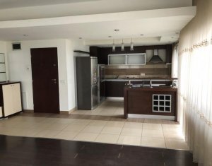 Vanzare apartament 3 camere in Cluj-napoca, zona Centru