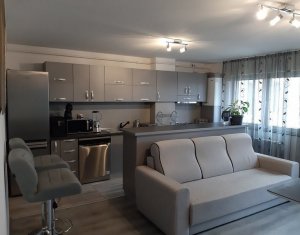 Vanzare apartament 3 camere in Floresti