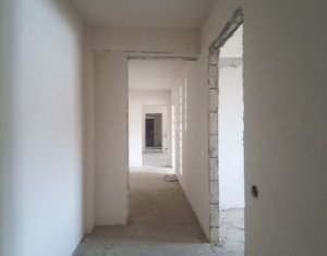 Apartment 3 rooms for sale in Floresti