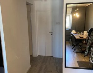 Appartement 3 chambres à vendre dans Cluj-napoca, zone Intre Lacuri