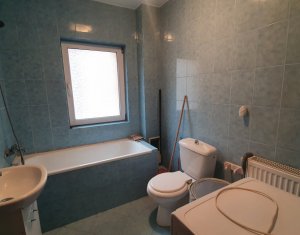 Apartament cu o camera, parcare subterana, Valea Garbaului zona Roata 