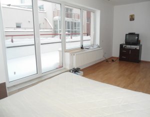 Apartament cu o camera, terasa 18 mp, strada Razoare, Floresti