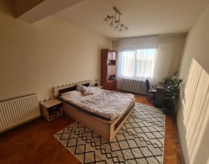 Apartament cu 2 camere decomandate, 43 mp utili, semicentral