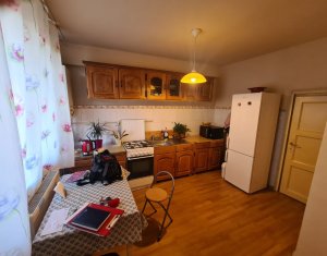 Apartament cu 2 camere decomandate, 43 mp utili, semicentral