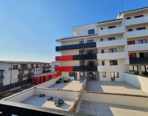 Apartment 2 rooms for sale in Baciu, zone Centru