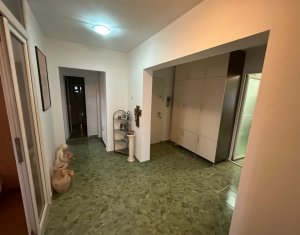 Apartament cu 4 camere decomandate, 93mp,12mp zona strazii Bucuresti, Marasti