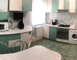 Appartement 4 chambres à vendre dans Cluj-napoca, zone Marasti