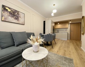 Vanzare apartament 2 camere, lux, terasa si garaj, Viva City, zona Iulius Mall