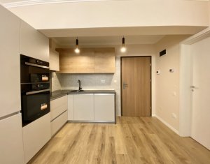 Vanzare apartament 2 camere, lux, terasa si garaj, Viva City, zona Iulius Mall