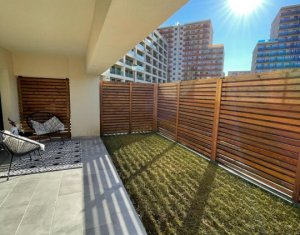 Vanzare apartament 2 camere, lux, terasa si garaj, Viva City, zona Iulius Mall