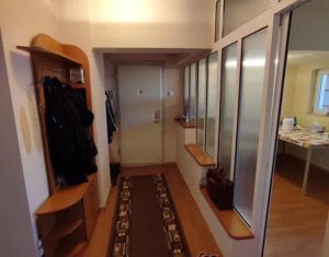 Apartament cu 3 camere, etaj 1 confort sporit