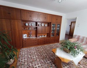 Apartament 3 camere, 65 mp, decomandat, zona Sirena