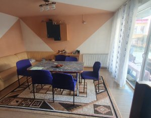 Apartament cu 3 camere, terasa 40 mp, strada Eroilor, Floresti