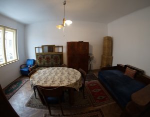 Appartement 4 chambres à vendre dans Cluj-napoca, zone Centru